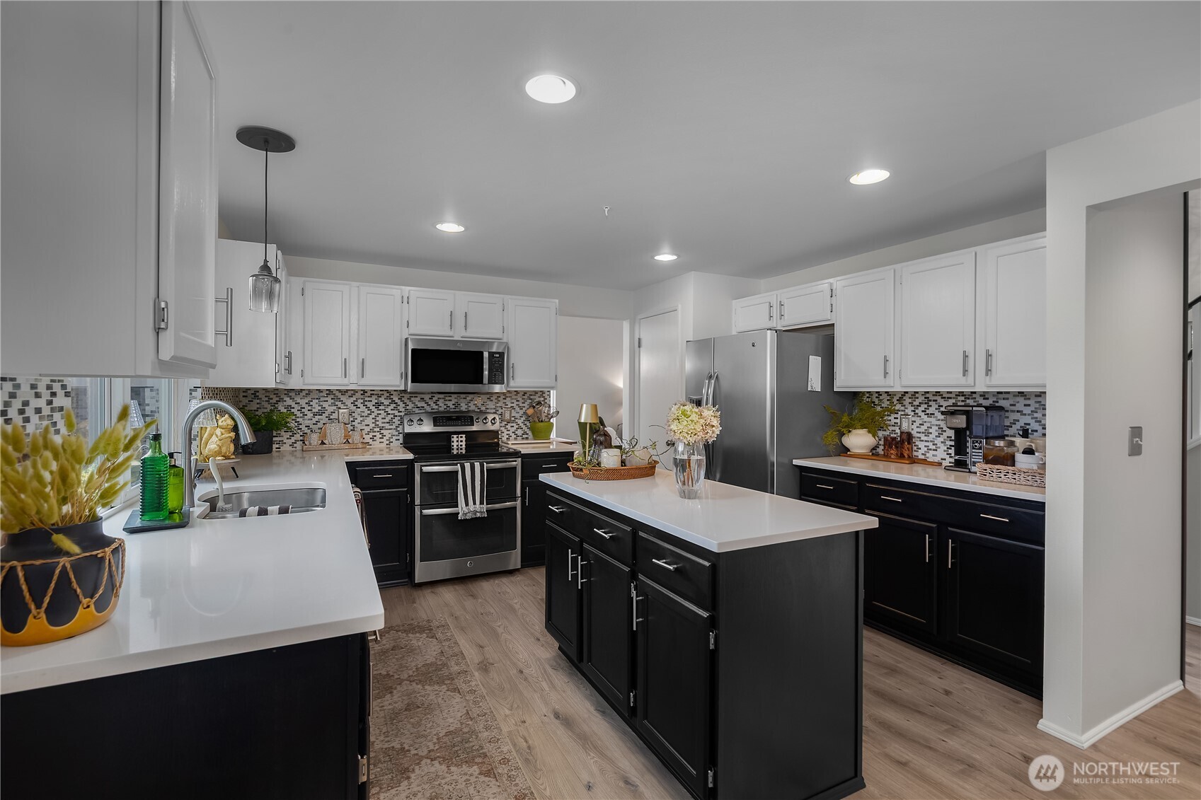 2505 Simon Lane Property Photo 12