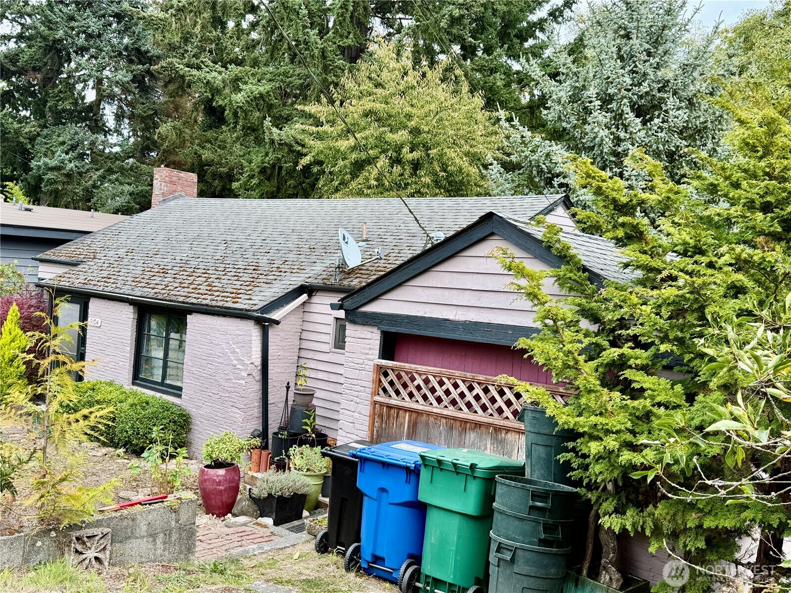 9104 28th Avenue Property Photo 2