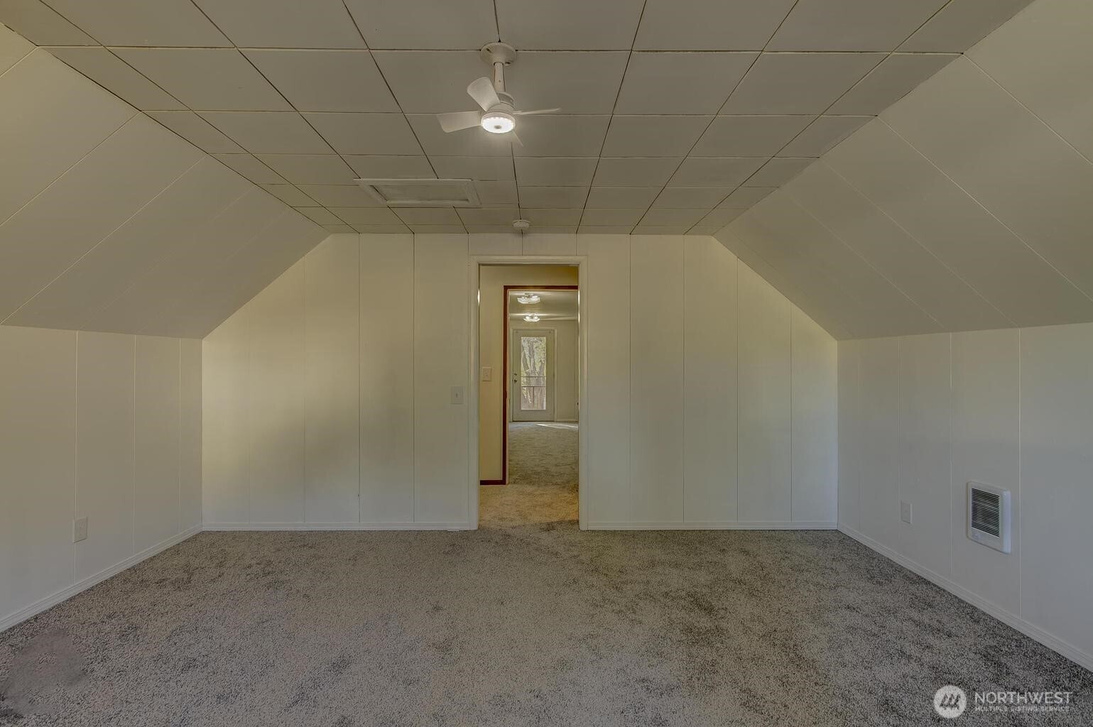 159 E 10th Avenue Property Photo 24