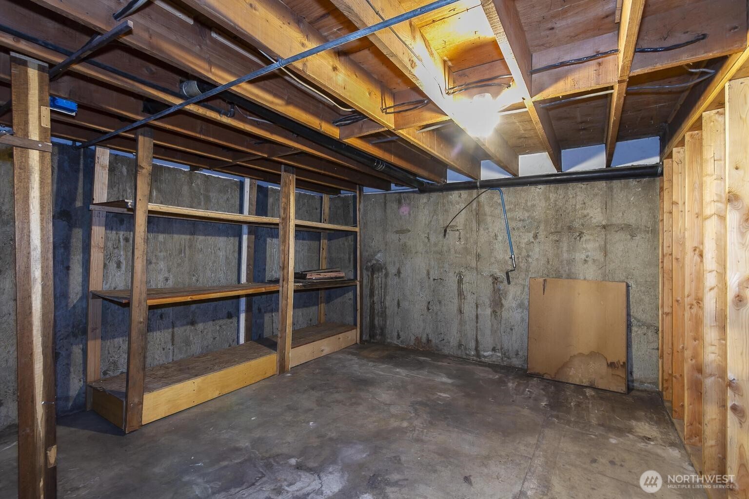 159 E 10th Avenue Property Photo 27