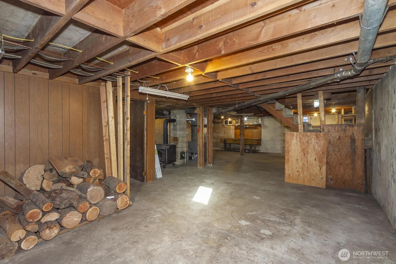 159 E 10th Avenue Property Photo 29