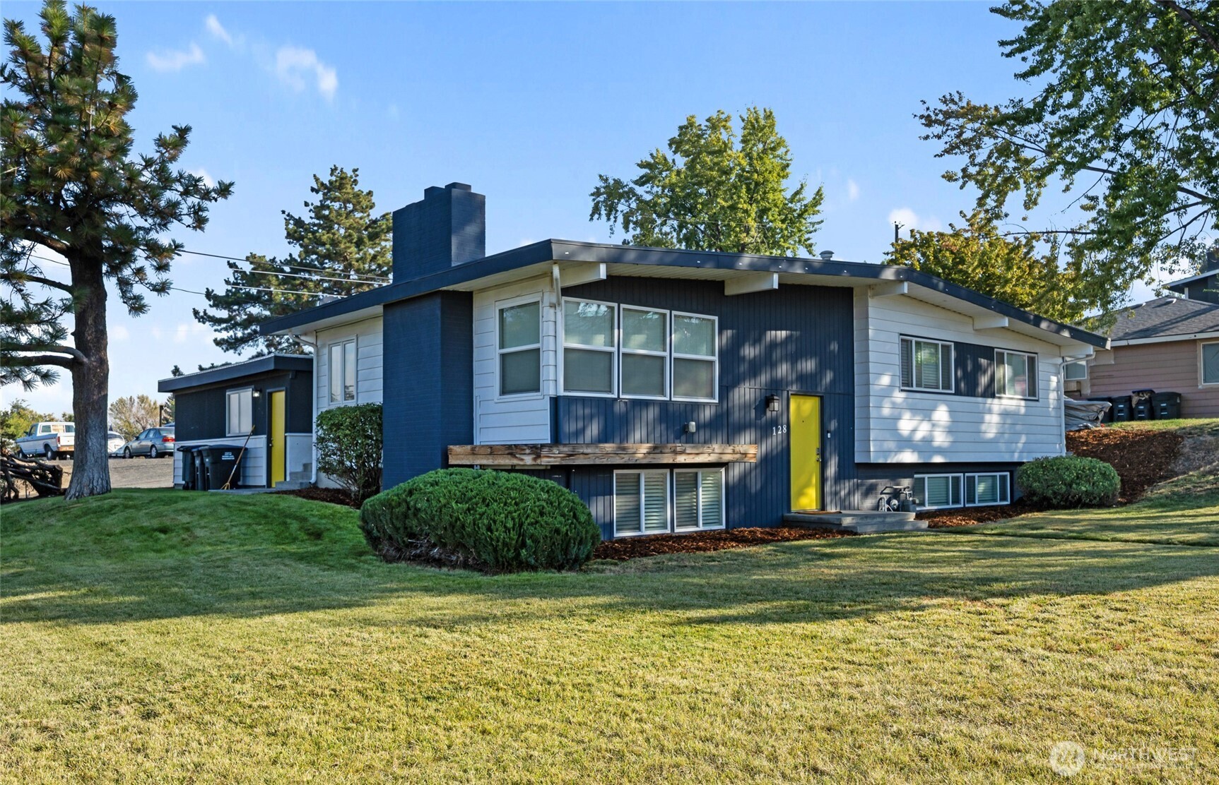 128 W Nelson Road