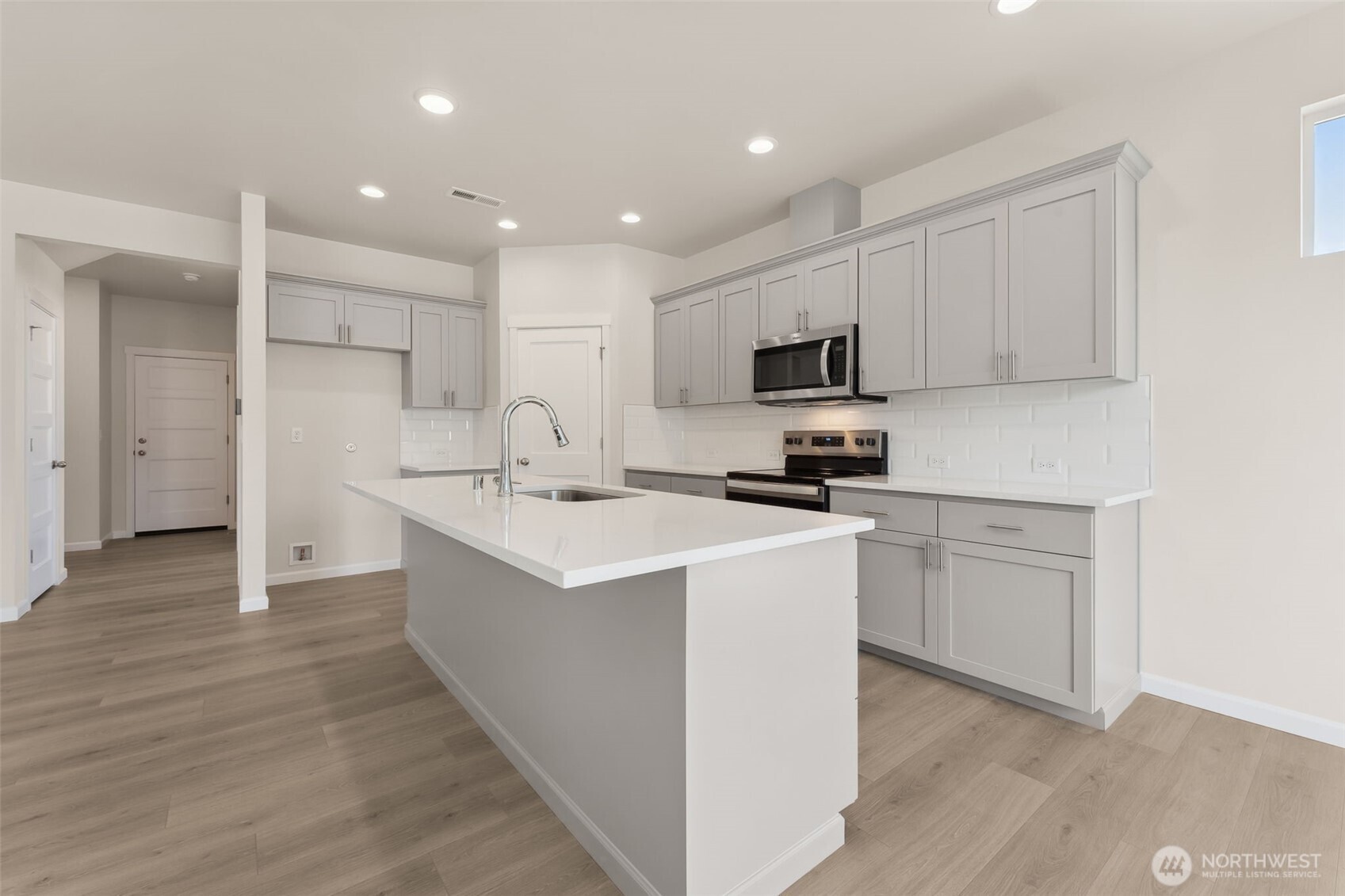 26910 30th Place 39 Property Photo 13
