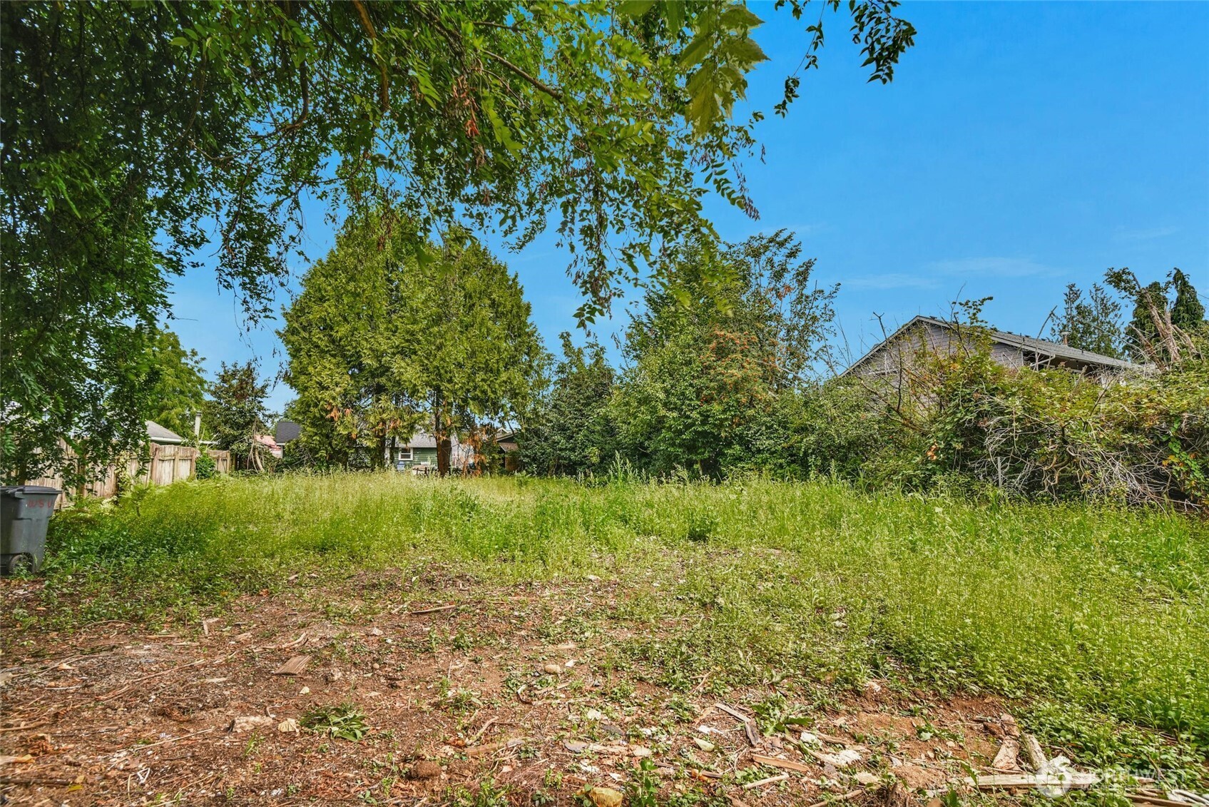 523 Park Street Property Photo 4