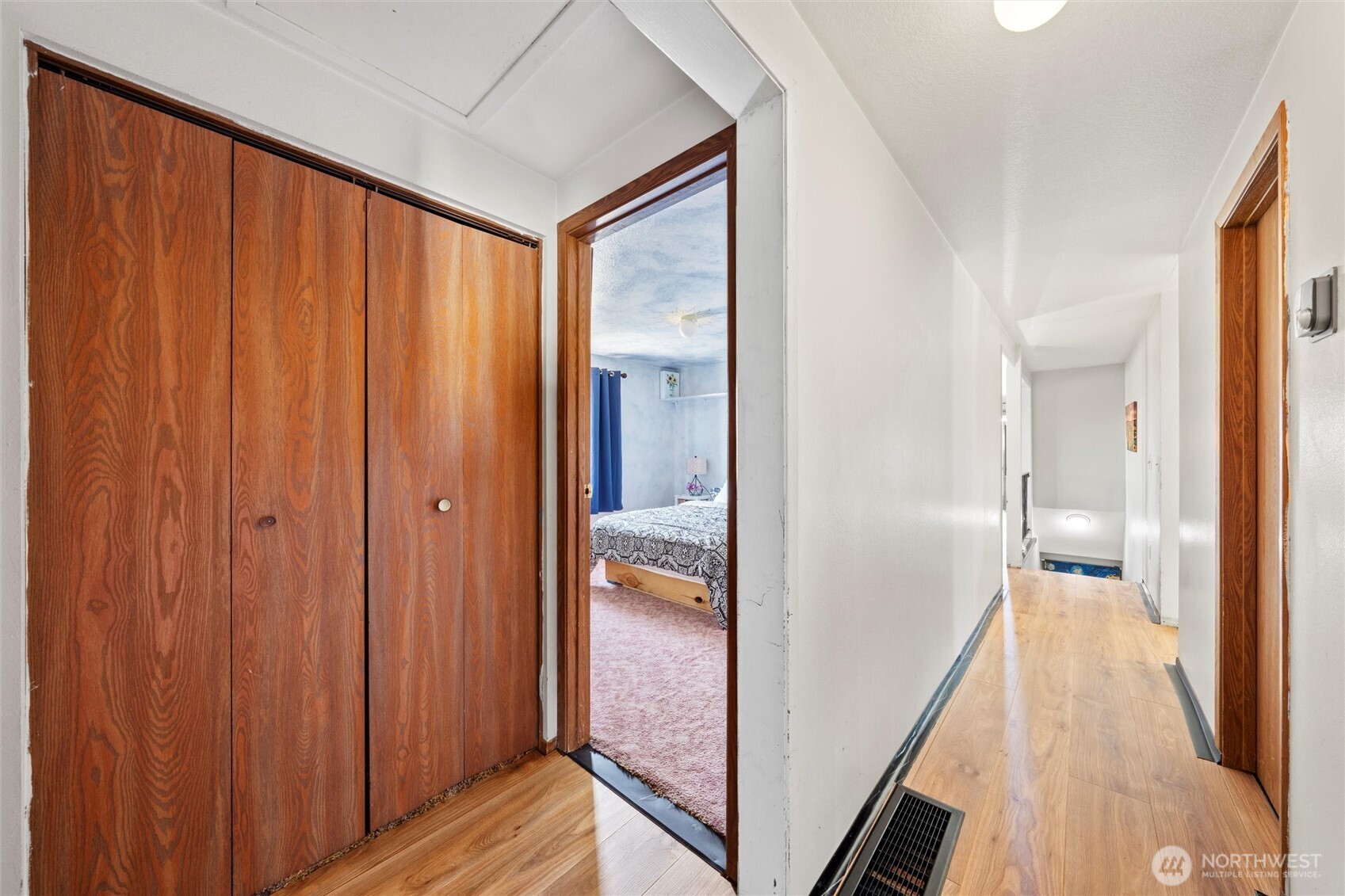 411 N Wahl Property Photo 16