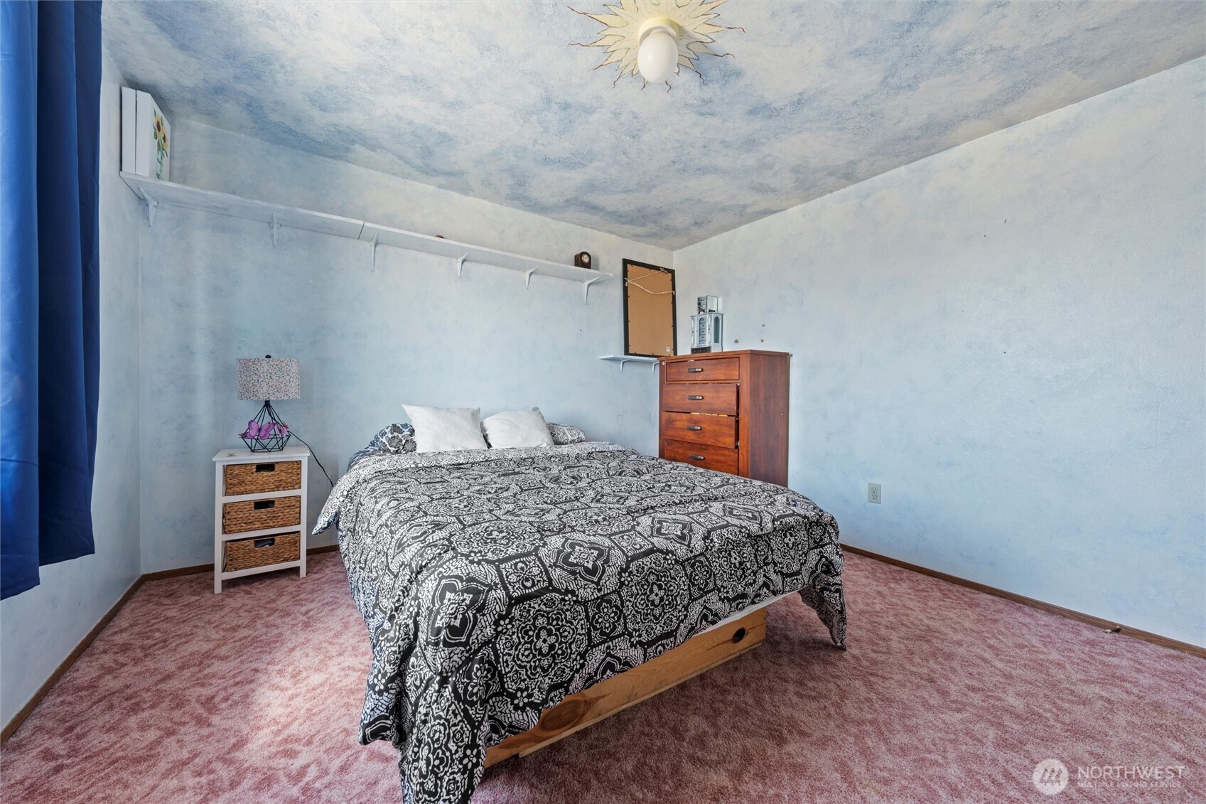 411 N Wahl Property Photo 17