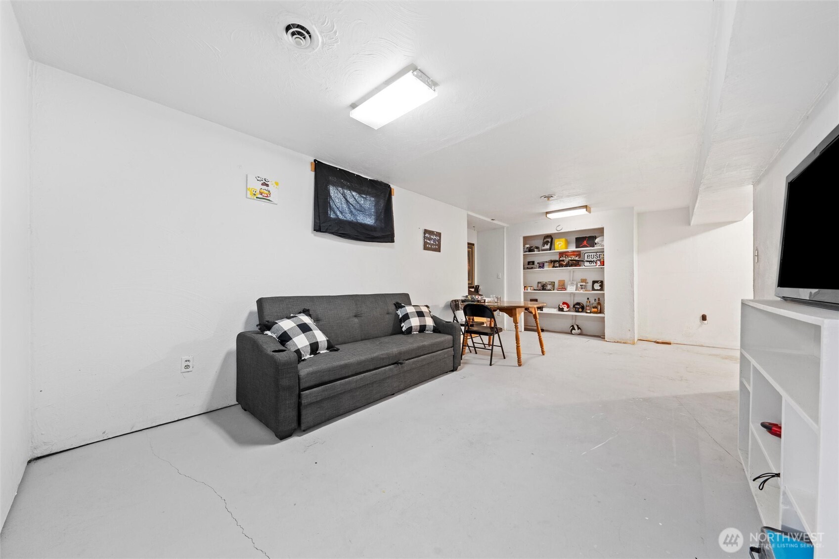 411 N Wahl Property Photo 22