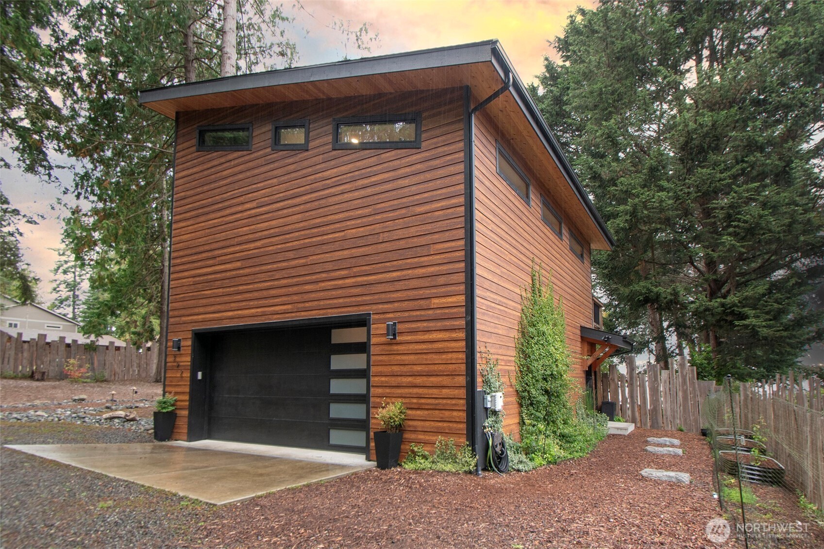 392 Buckloop Road Property Photo 2