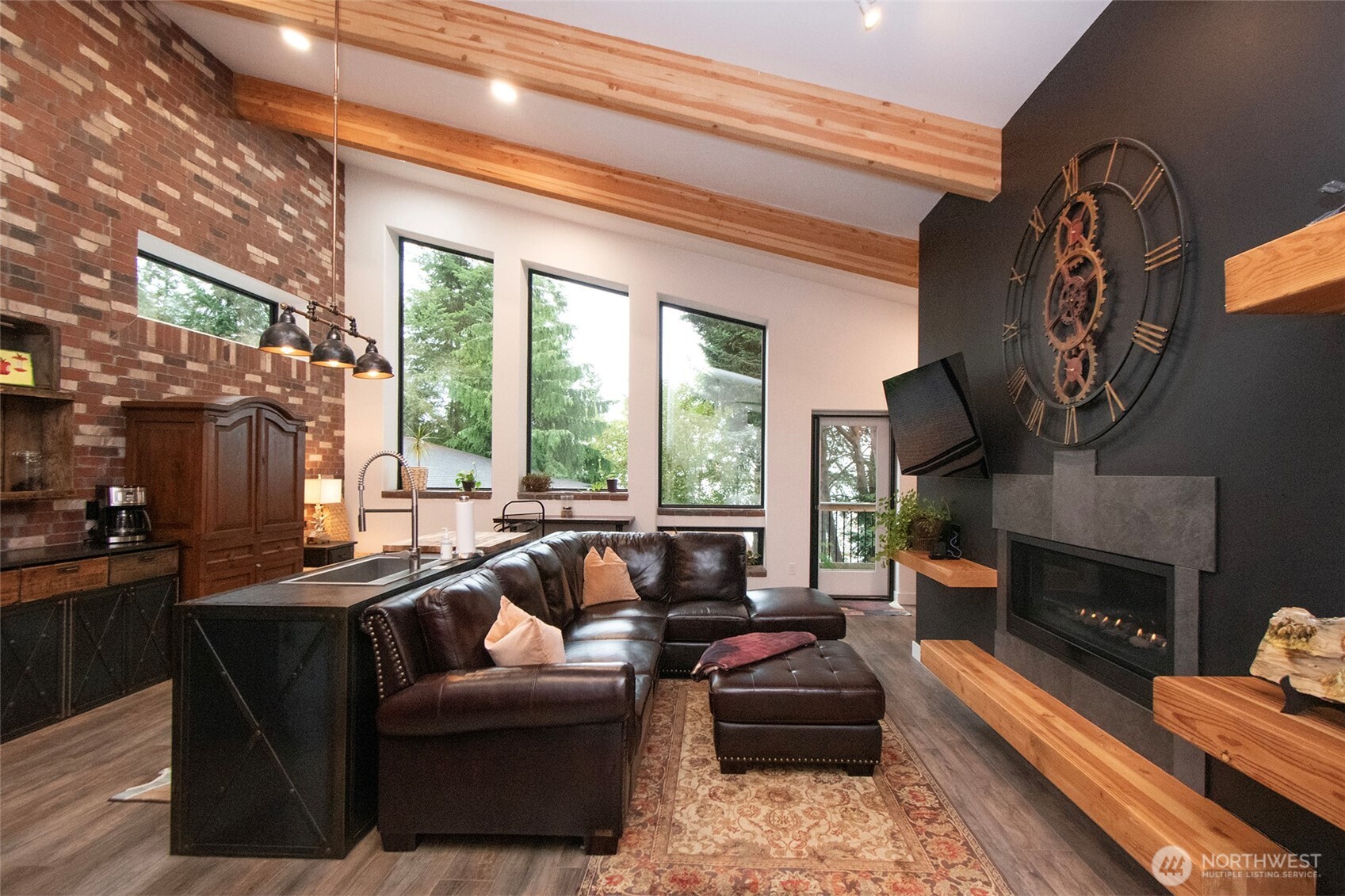 392 Buckloop Road Property Photo 4