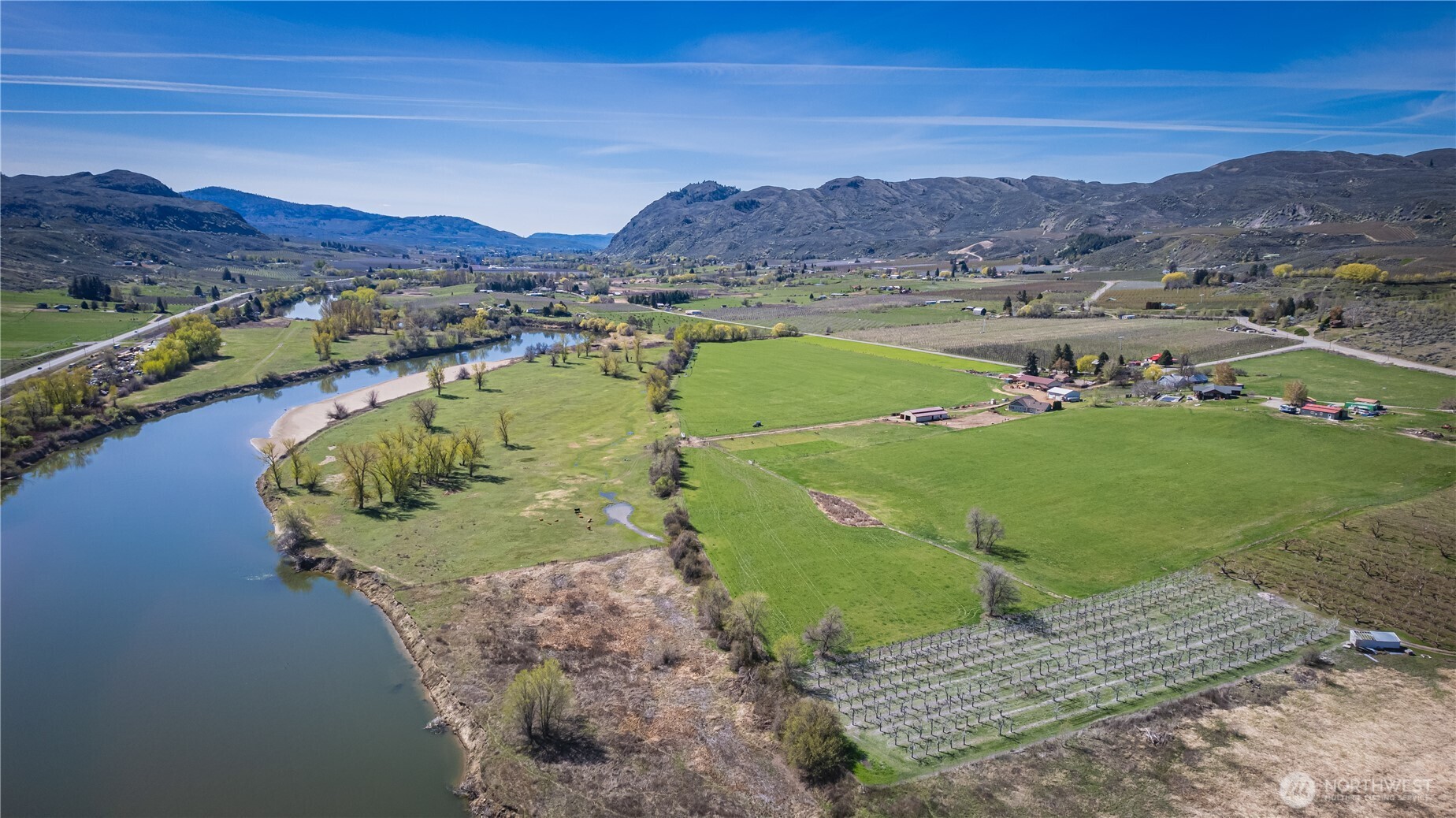 1096 Highway 7 Property Photo 6