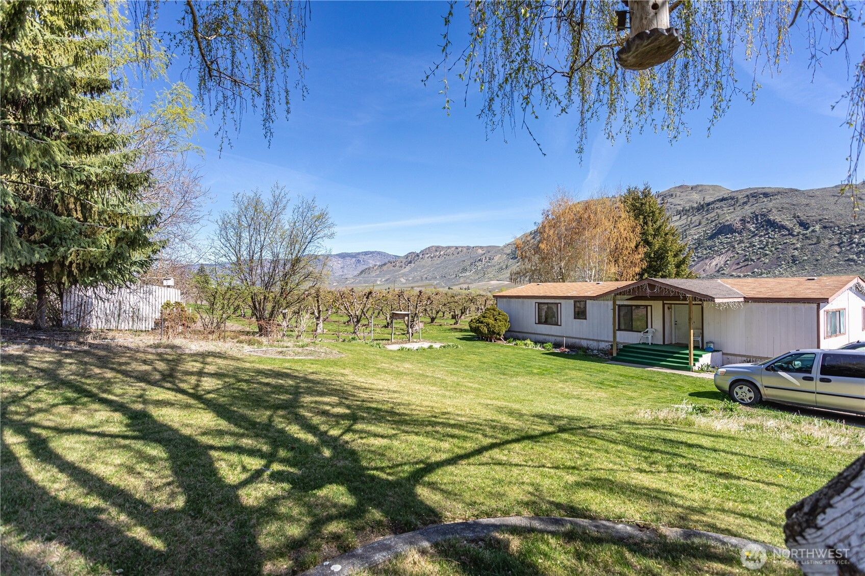 1096 Highway 7 Property Photo 7