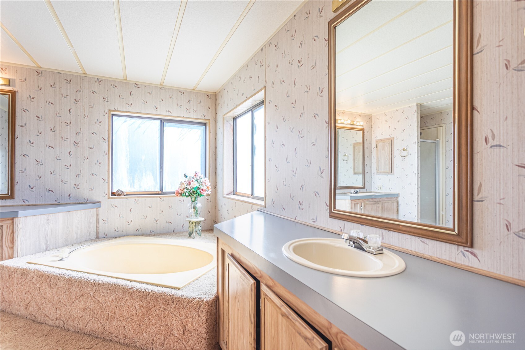 1096 Highway 7 Property Photo 9