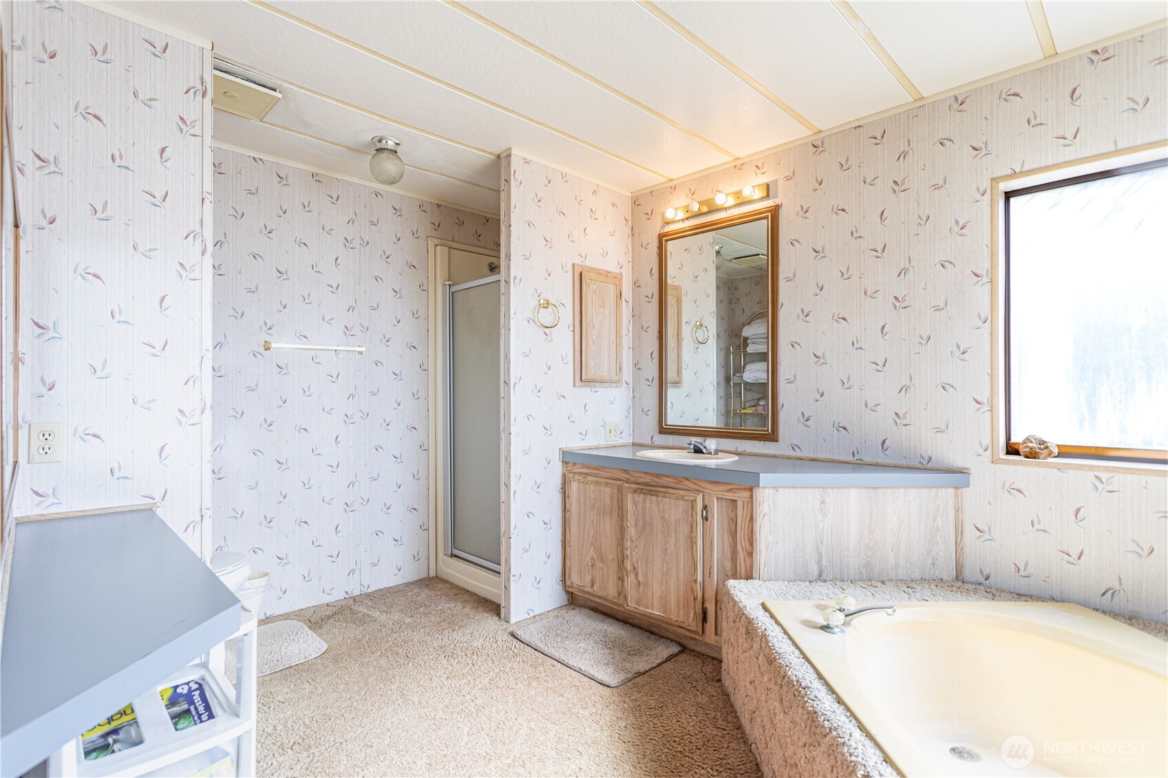 1096 Highway 7 Property Photo 10