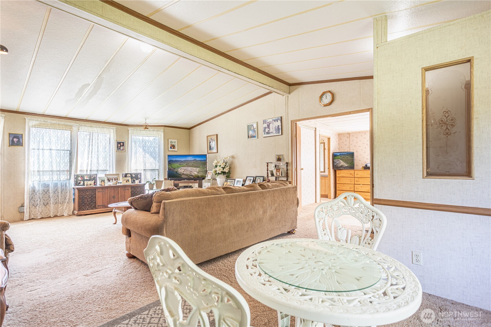 1096 Highway 7 Property Photo 14