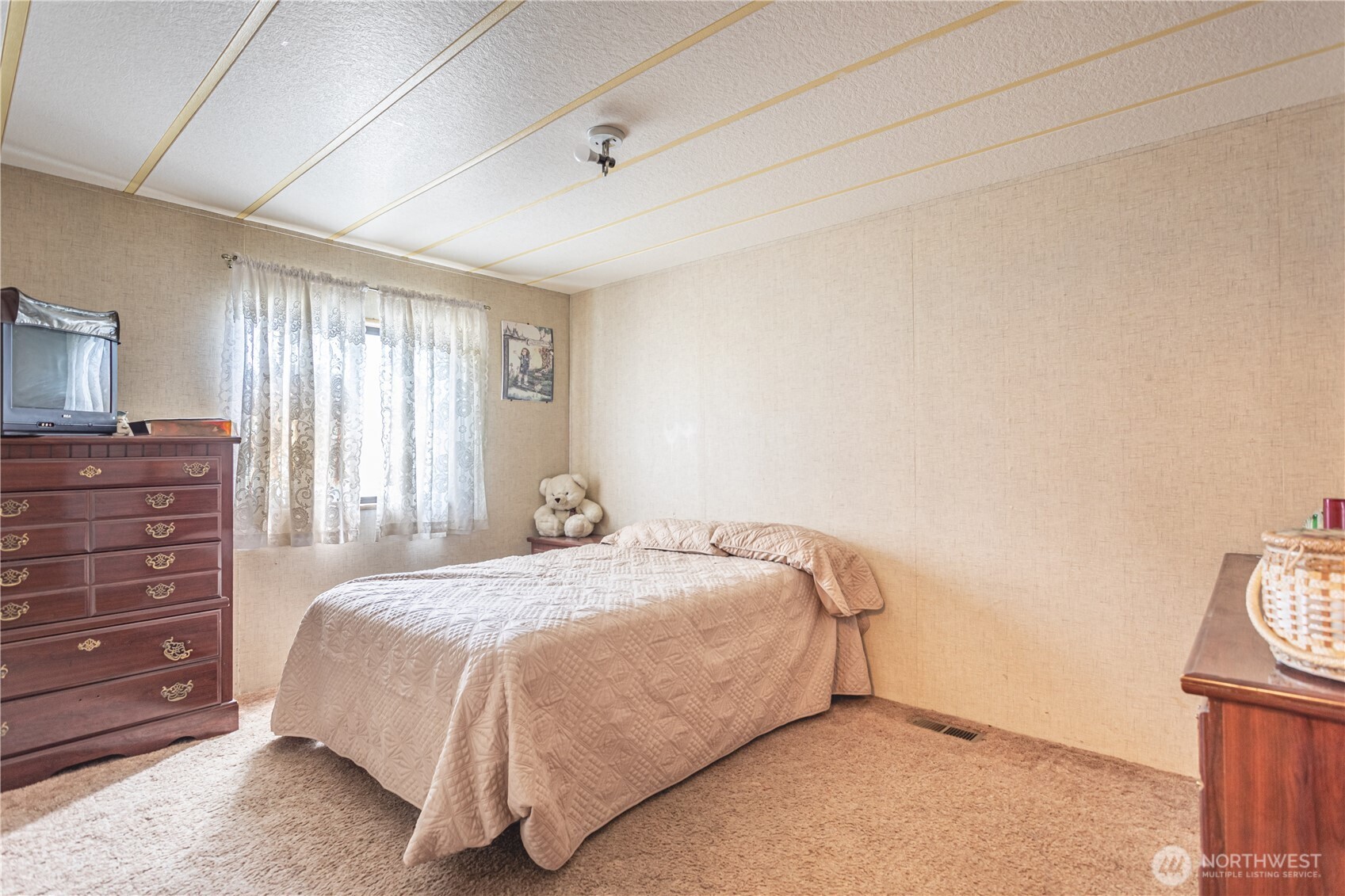 1096 Highway 7 Property Photo 18