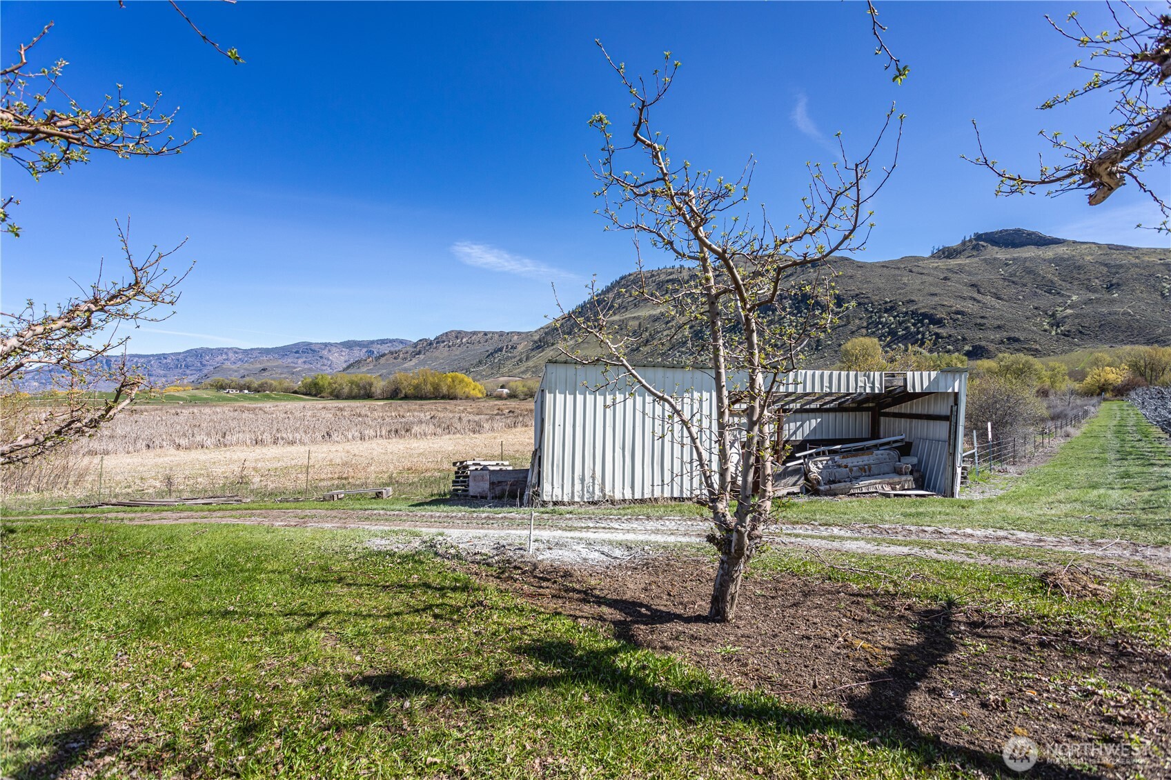 1096 Highway 7 Property Photo 22