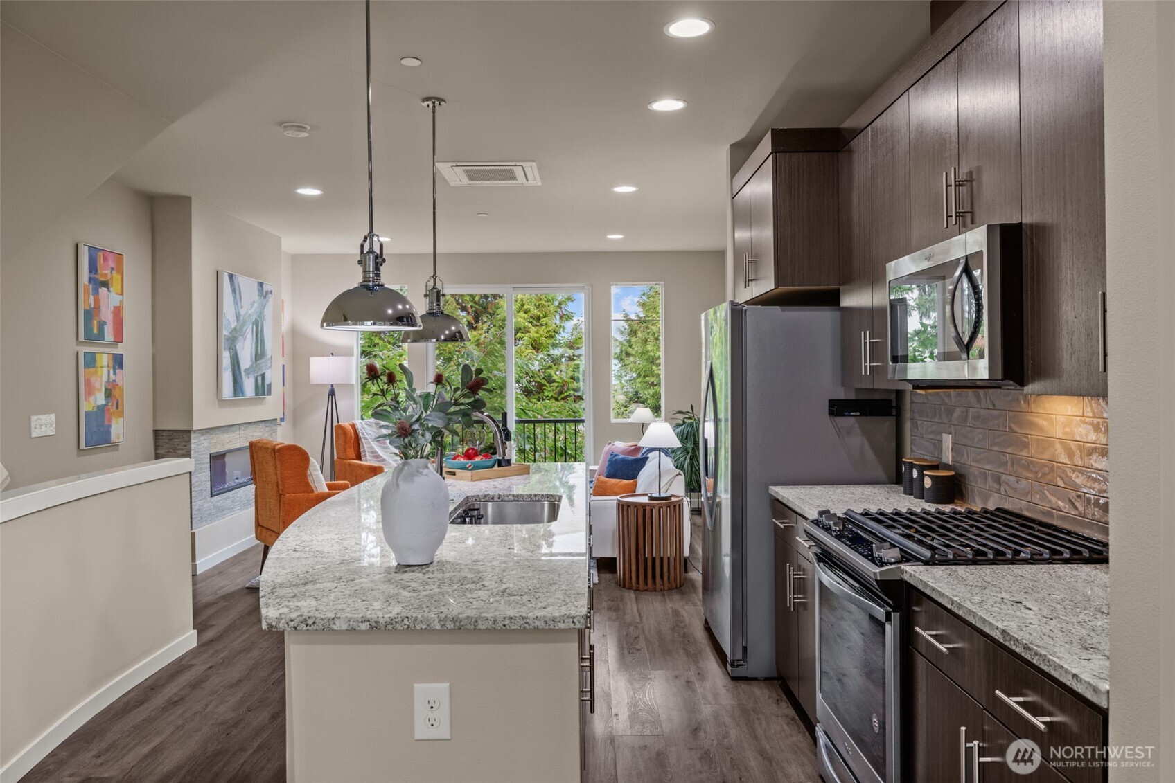 12925 3rd Avenue D3 Property Photo 11