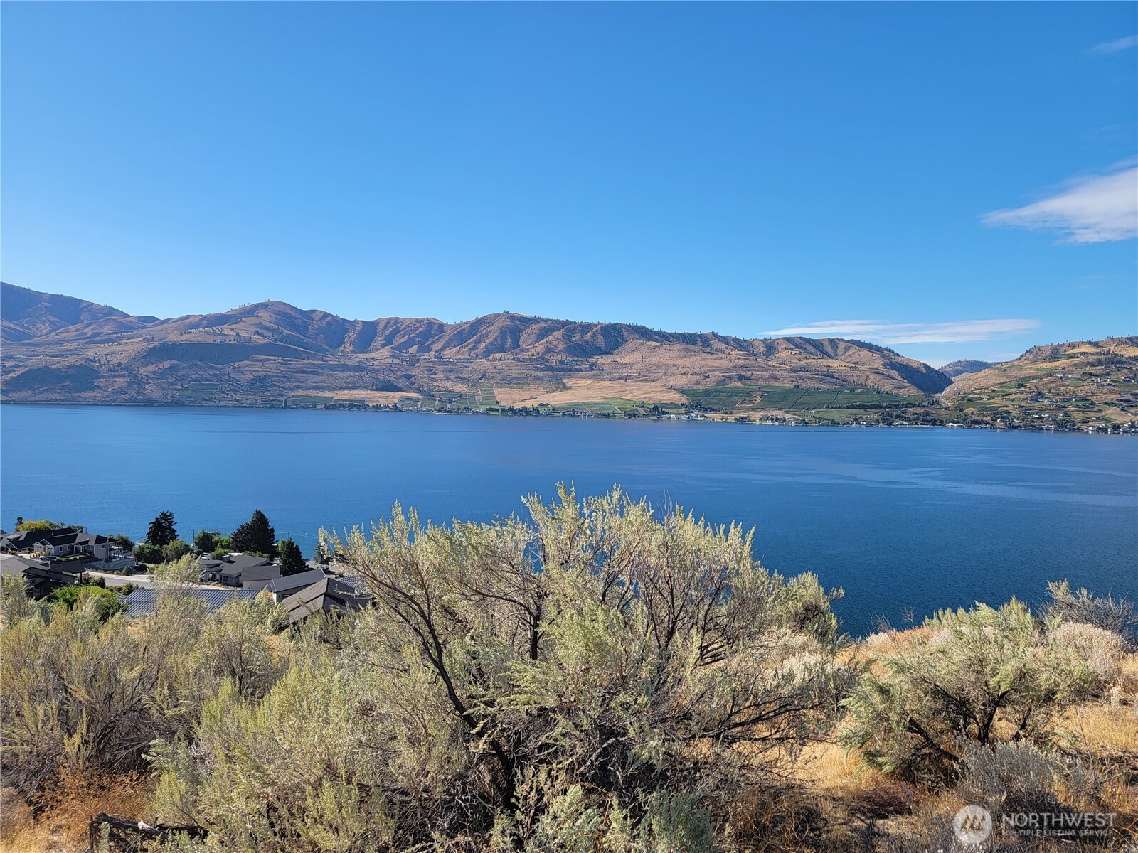 211 Viewland Way Property Photo 2