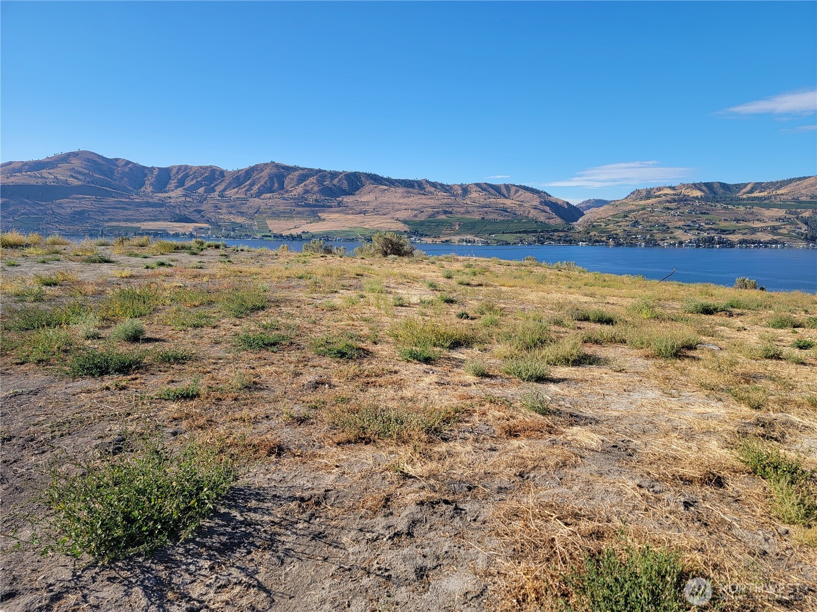 211 Viewland Way Property Photo 8