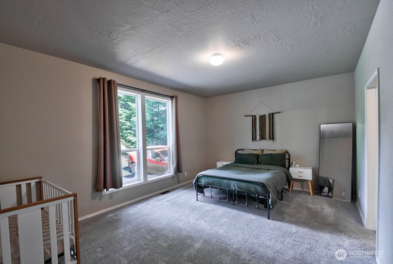 271 E Lansky Drive Property Photo 15