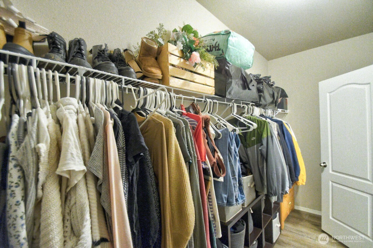 271 E Lansky Drive Property Photo 18