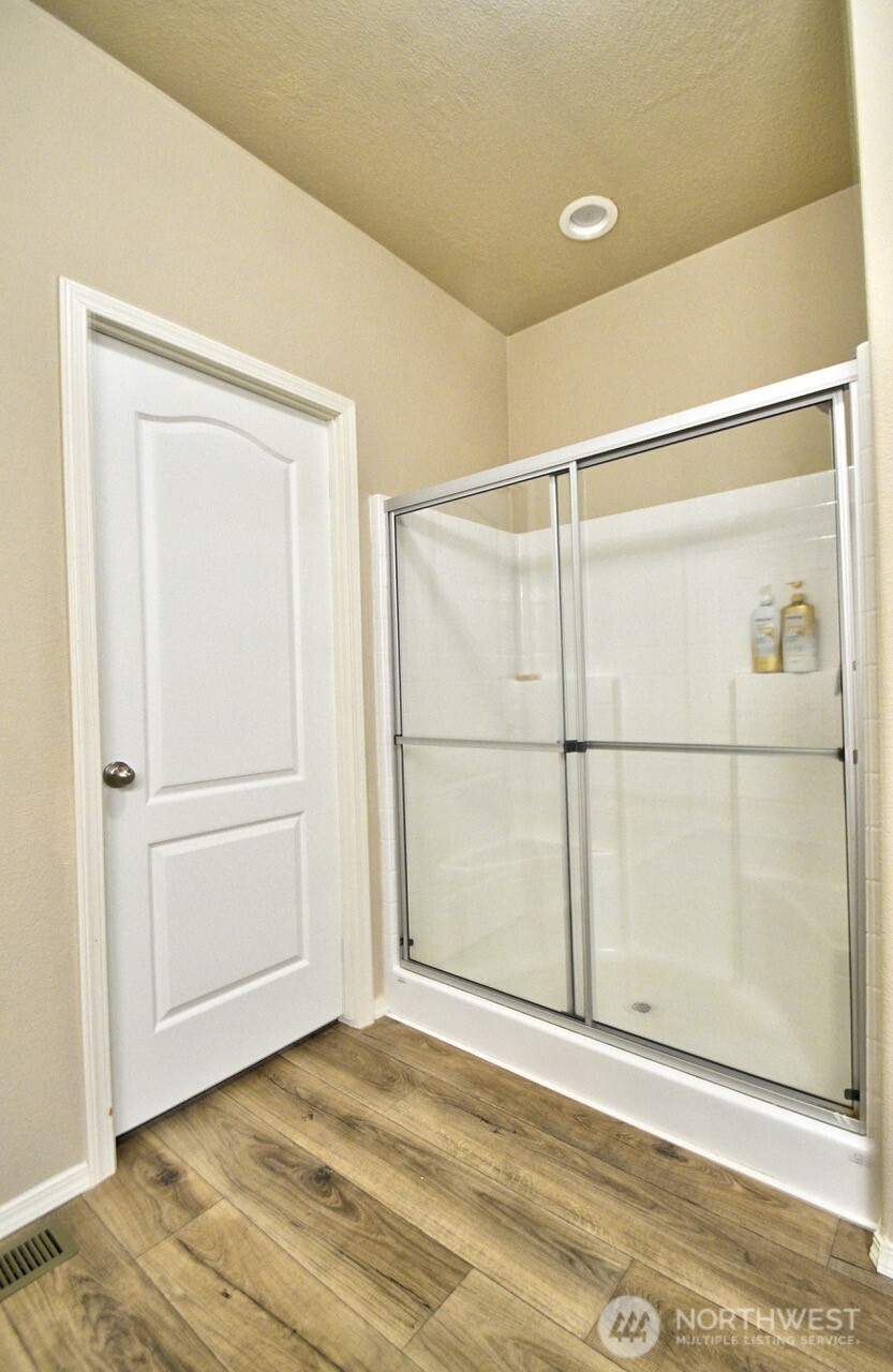 271 E Lansky Drive Property Photo 21