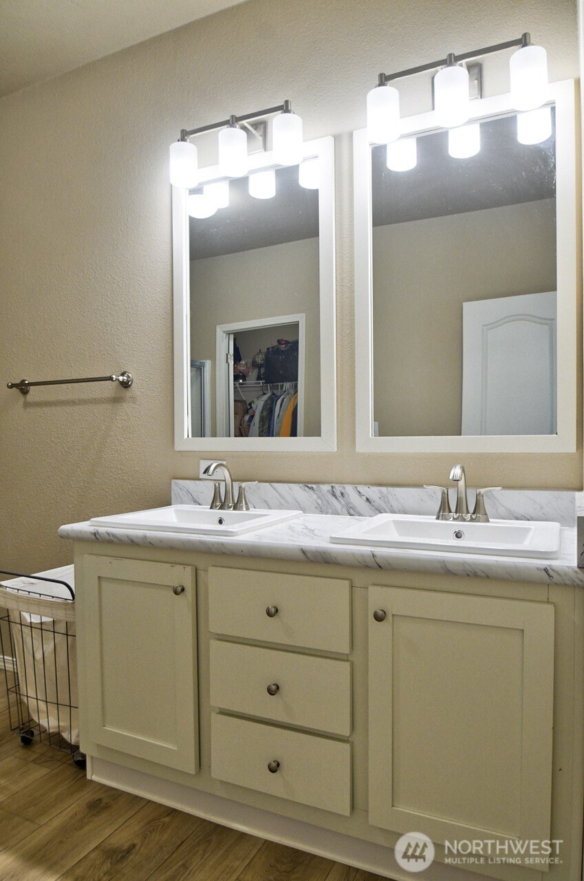 271 E Lansky Drive Property Photo 22