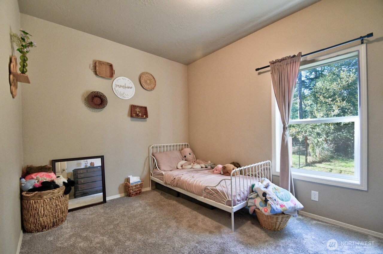 271 E Lansky Drive Property Photo 23