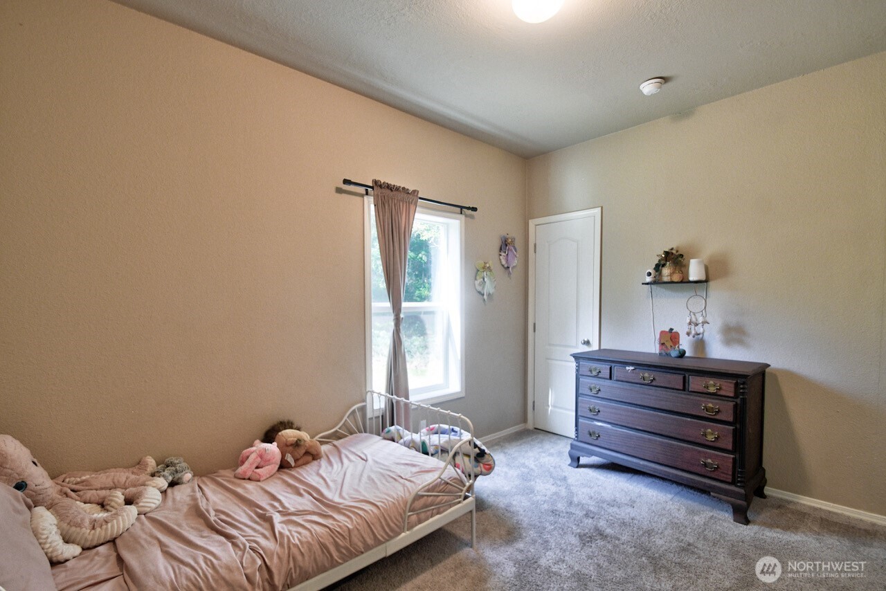 271 E Lansky Drive Property Photo 24