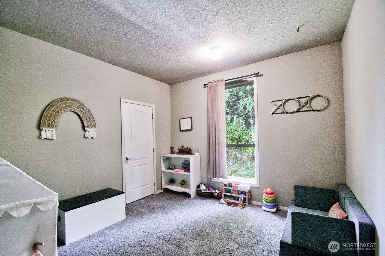 271 E Lansky Drive Property Photo 25