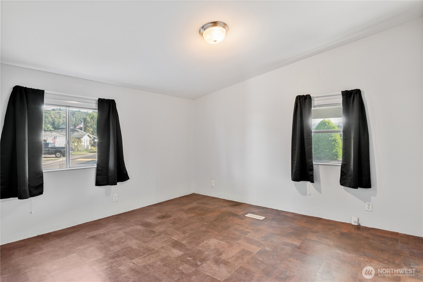 233 Concord Place Property Photo 11