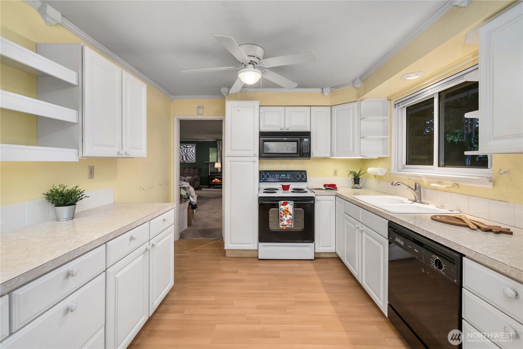 1425 33rd Street Property Photo 9