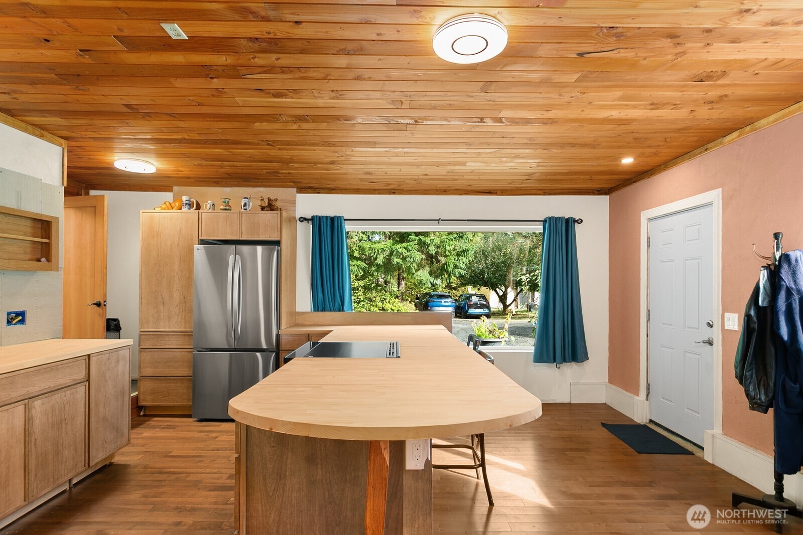 3624 104th Avenue Property Photo 2