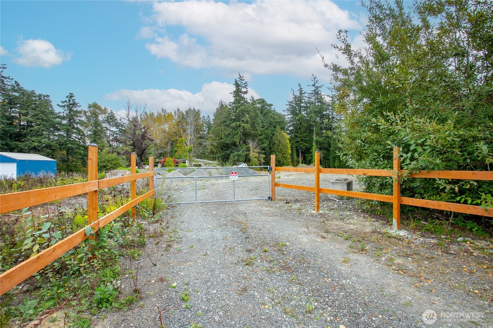 4154 Pacific Highway Property Photo 16