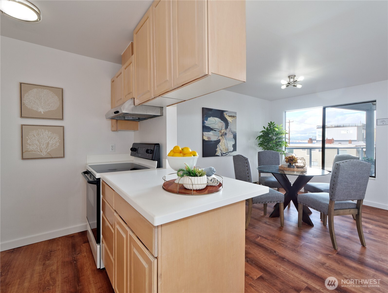 2104 Alki Avenue 205 Property Photo 6