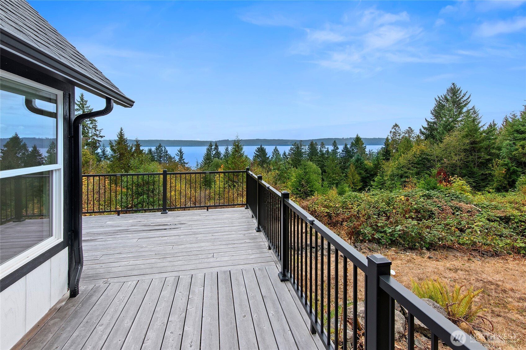 304292 Highway 101 Property Photo 22