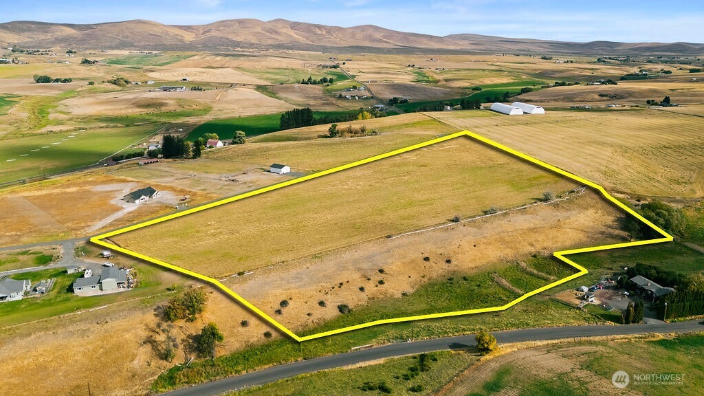 411 (nka) Rolling Hill Drive Property Photo 1