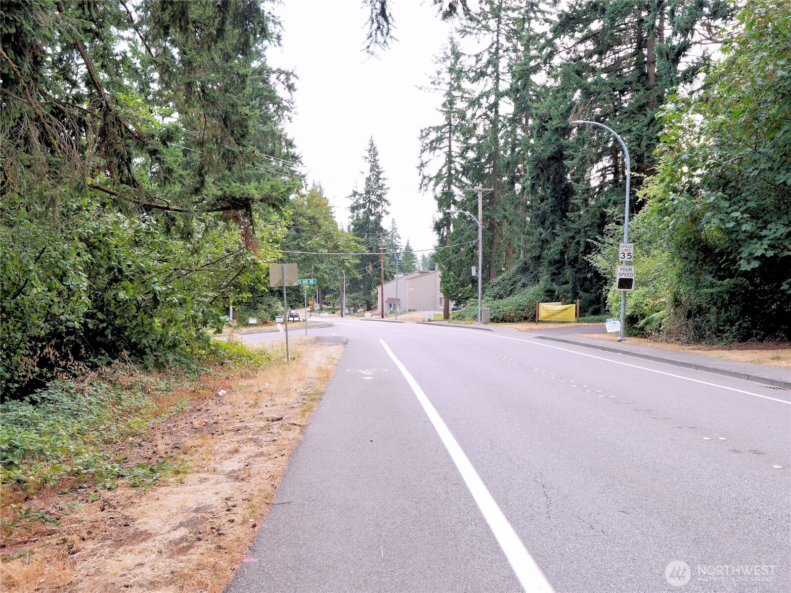 17204 Northup Way Property Photo 6