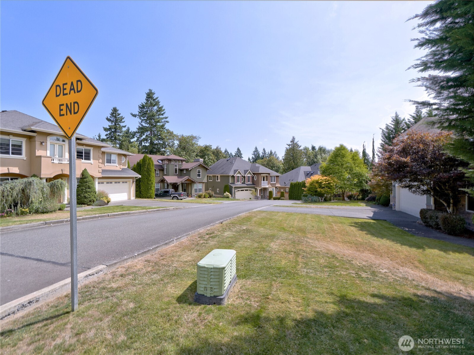 17204 Northup Way Property Photo 10