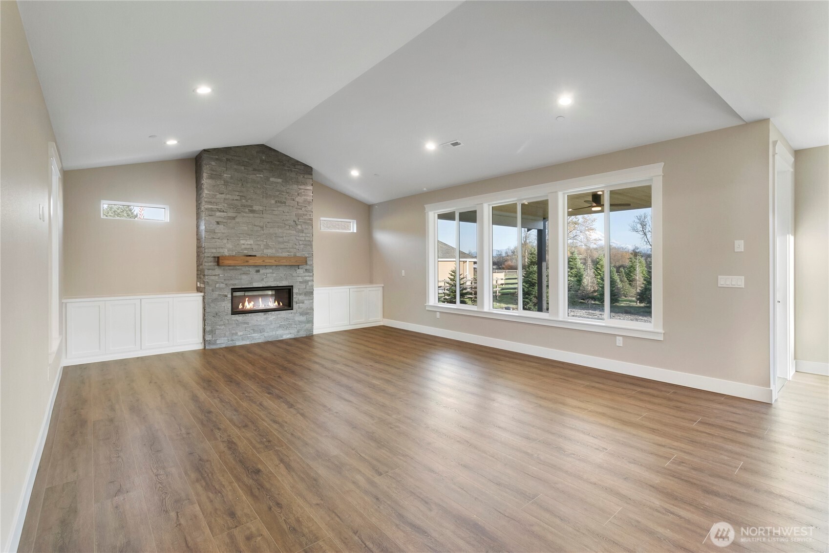 1210 267th Street Property Photo 11