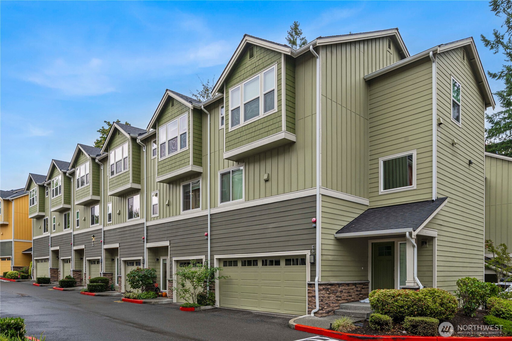 23000 Ne 8th E5 Property Photo 2