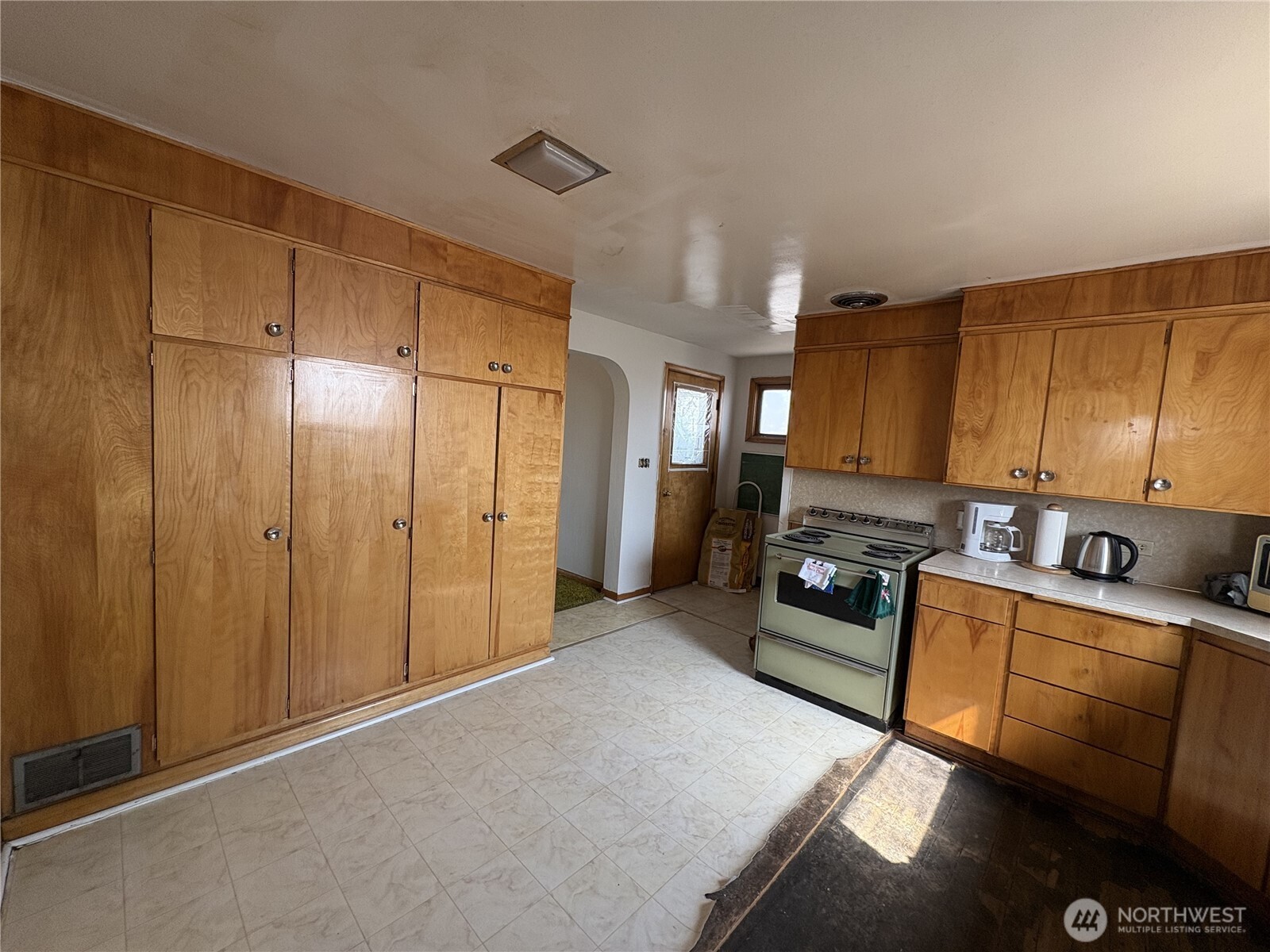 1225 N Marcellus Road Property Photo 4