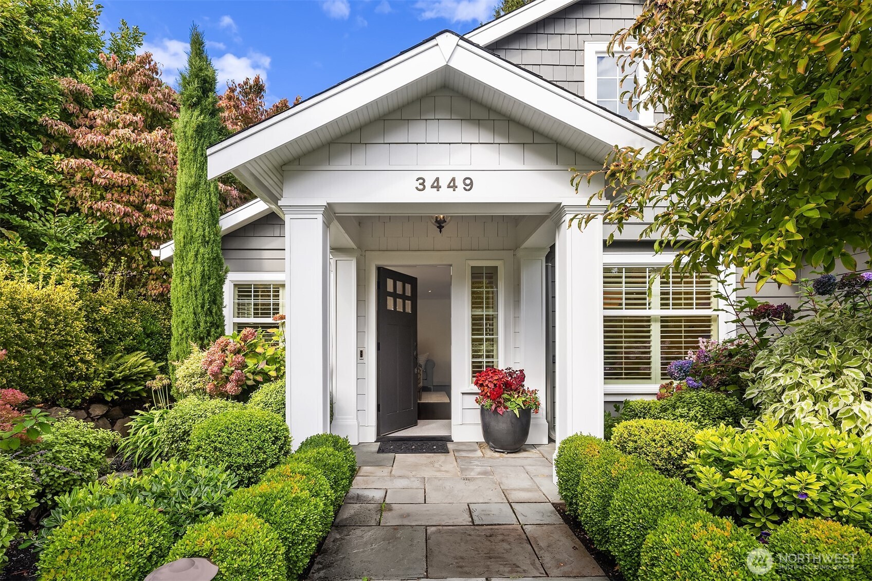 3449 Magnolia Boulevard Property Photo 1