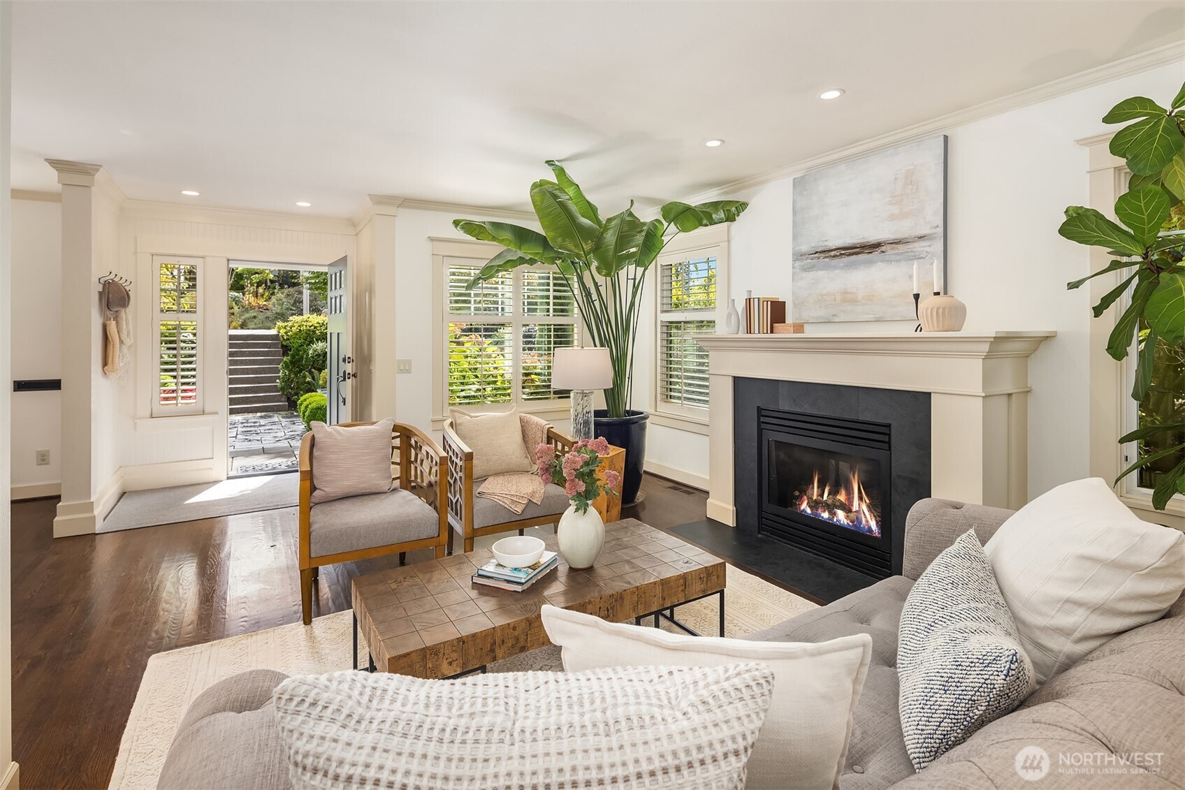 3449 Magnolia Boulevard Property Photo 7