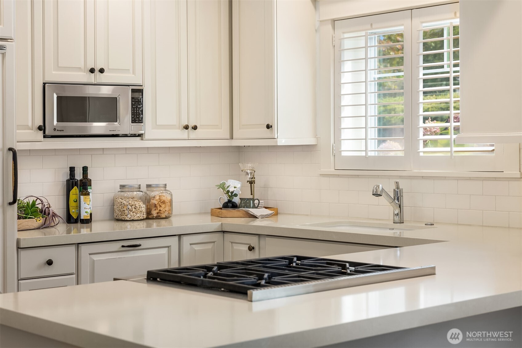 3449 Magnolia Boulevard Property Photo 12