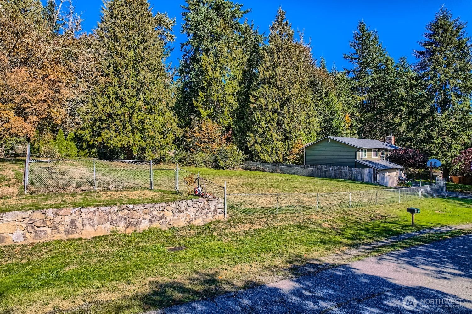 10419 46th Place Property Photo 3