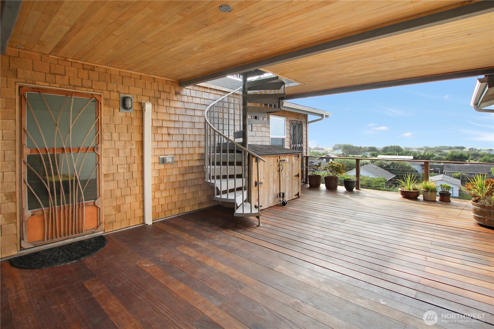 35302 I Place Property Photo 3
