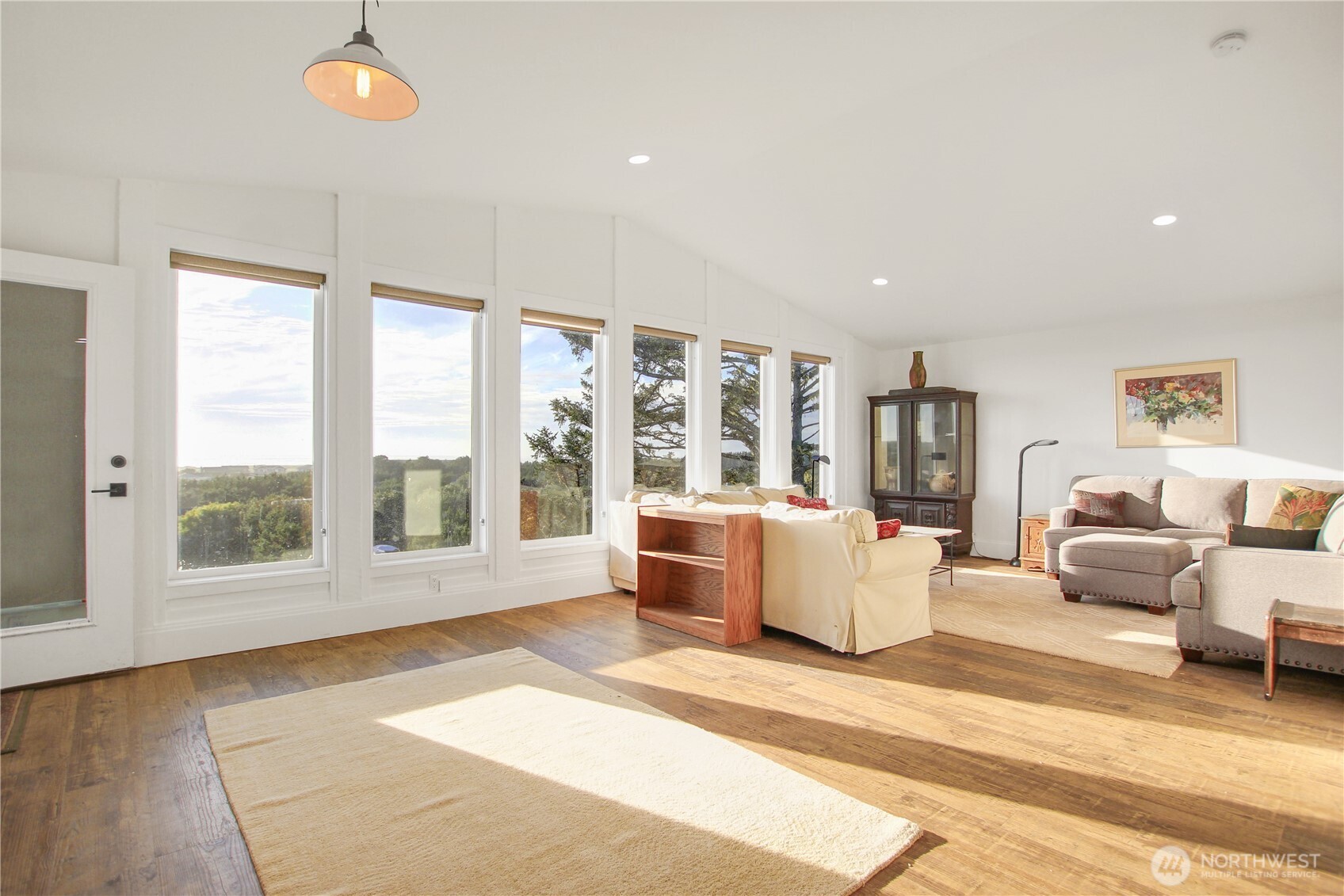 35302 I Place Property Photo 8