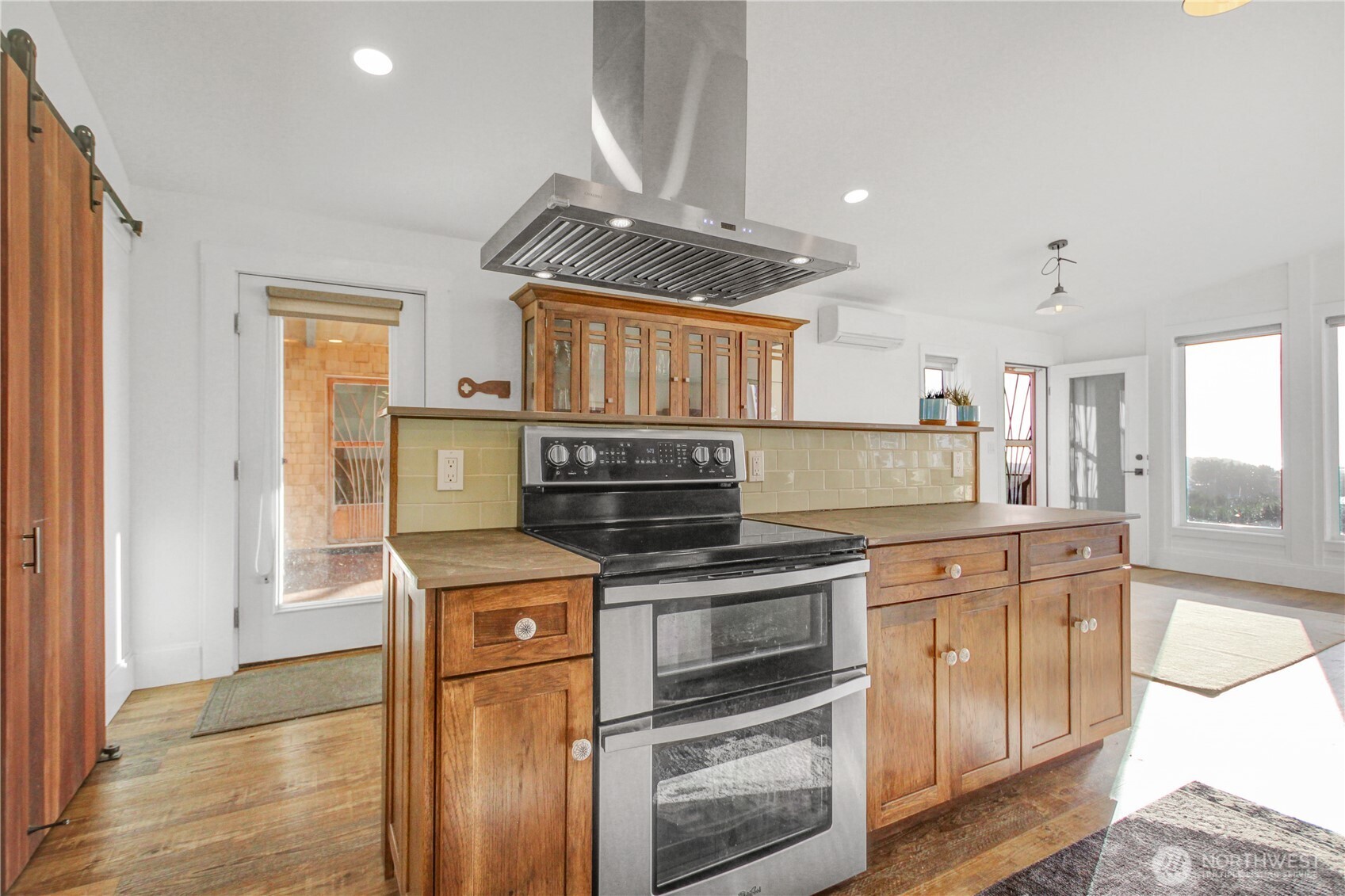 35302 I Place Property Photo 12