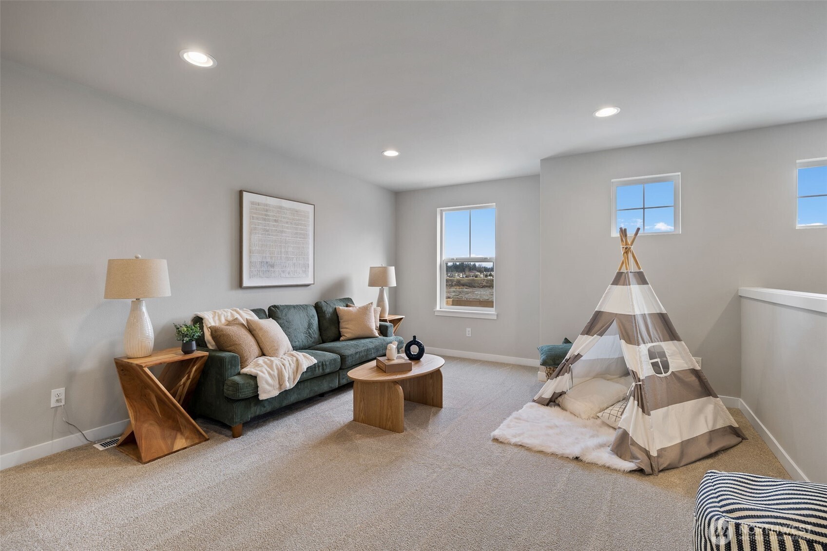 2207 168th Place Property Photo 7